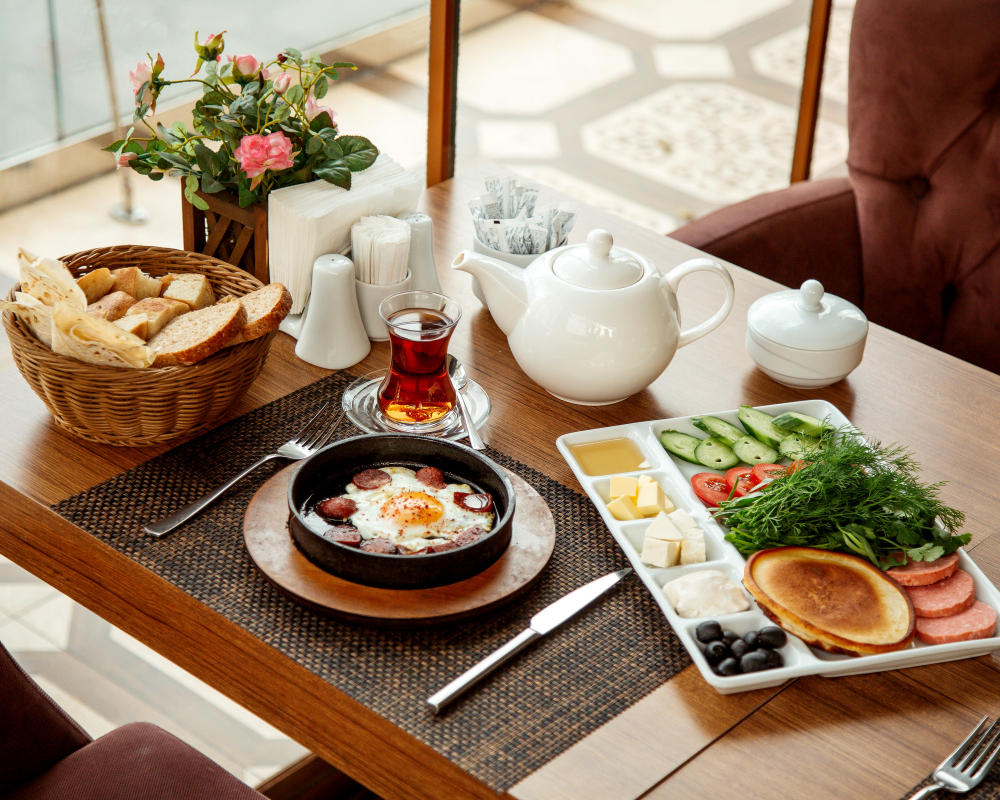 Start Your Day with Raqoon Hotel Breakfast
